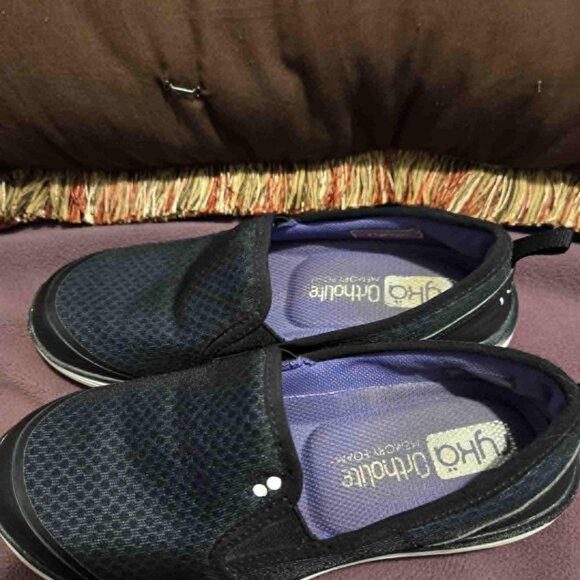 Ryka Water Repellent Slip-Ons Ava Black Size 7.5 - Picture 3 of 10